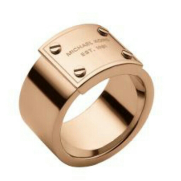 MK Ring - This engraved plaque ring is a MUST-HAVE