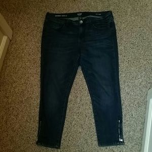 A.n.a stretchy skinny jean capris