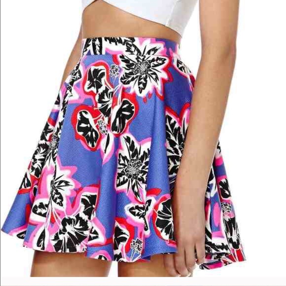 🚫SOLD🚫🎉HP🎉Like New Nasty Gal Electric Skirt! - Picture 2 of 4