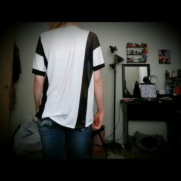 Top - Picture 4 of 4