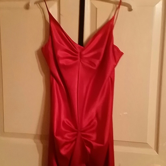 Dress - Picture 1 of 3