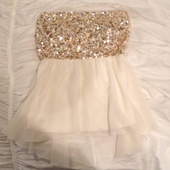 Gold and cream top
