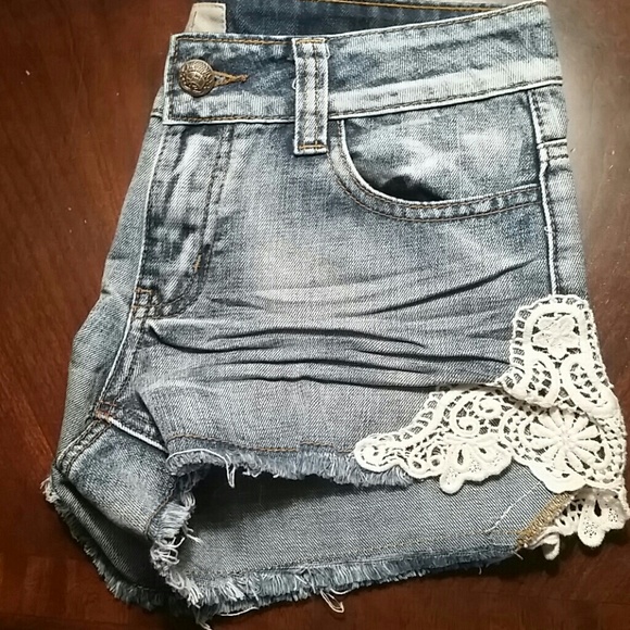 Buckle shorts