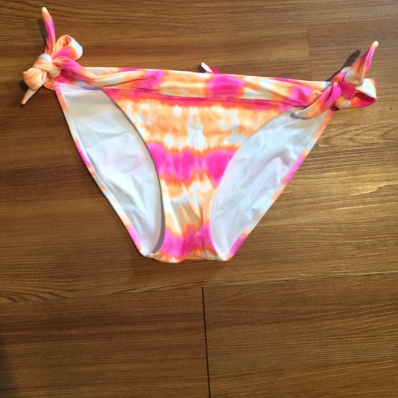 VS swimsuit bottoms