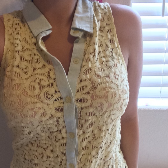 Yellow Lace Collared Shirt - Picture 2 of 2