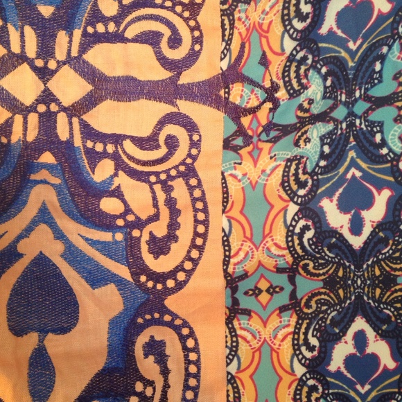 Three of Something Printed / Embroidered Dress - Picture 3 of 4