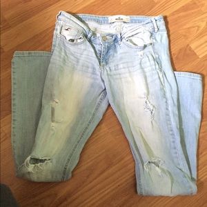 Hollister  Destroyed Jeans