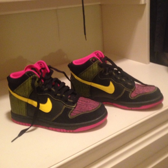 Nike Shoes - Nike 6.0 women's sz 7 1/2 awesome high tops