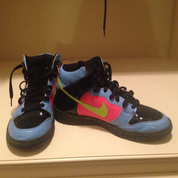 Nike Shoes - Nike patent hi tops sz 7 women's