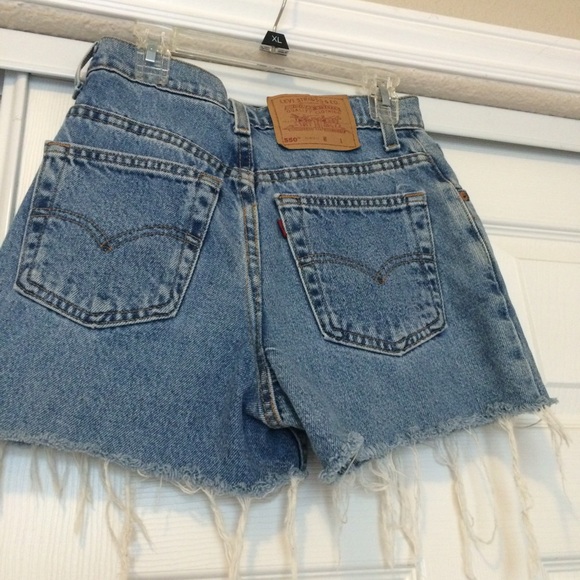 Levi Shorts - Picture 2 of 2