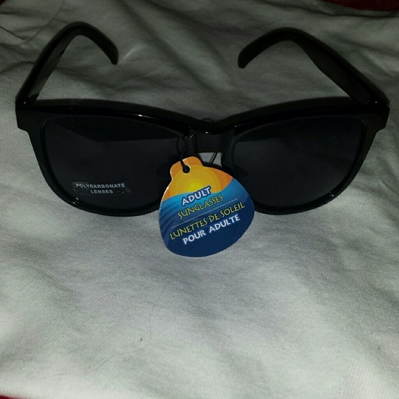 Black sunglasses