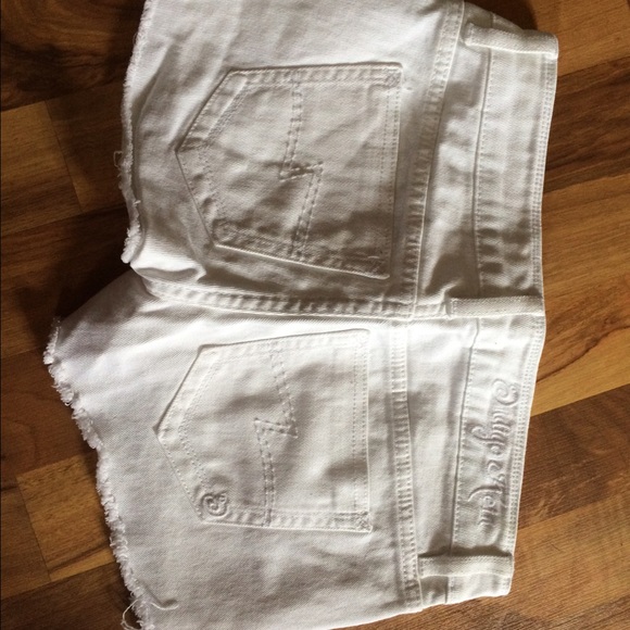 White jean shorts - Picture 3 of 3