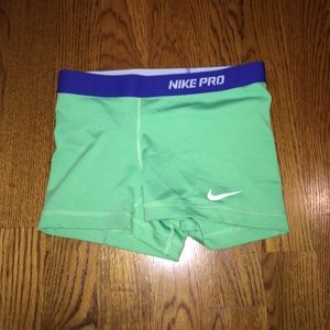 Nike Pros 3"