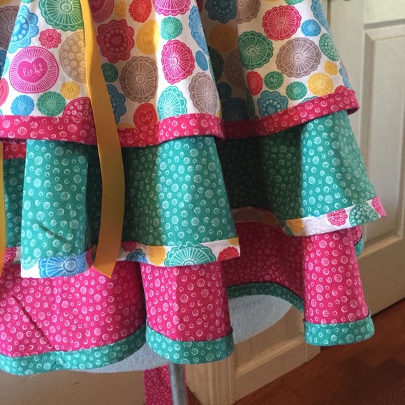 Colorful Retro Apron - Picture 3 of 4