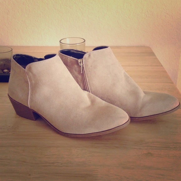 Beige Vera wang shoes