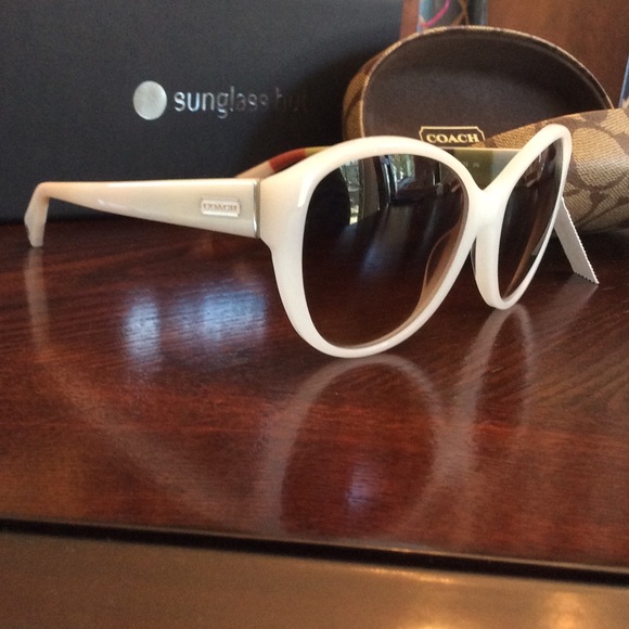 SOLD!!! 👓💖Authentic Coach Sunglasses!