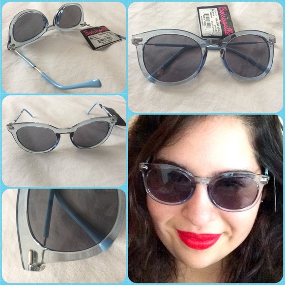 Betsey Johnson Accessories - Clear Blue Betsey Johnson "Betseyville" Sunglasses