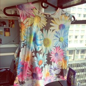 Floral sleeveless crop top