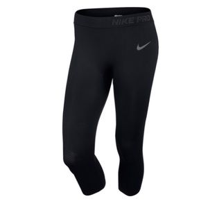 Nike Women Pro Limitless Capri