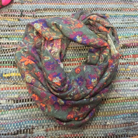 Infinity scarf