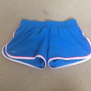 Lined Under Armor running shorts