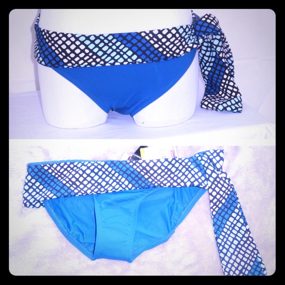 NWT Beautiful Perry Ellis Bikini bottom with tie