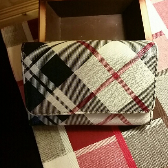 Burberry Wallet, like new.