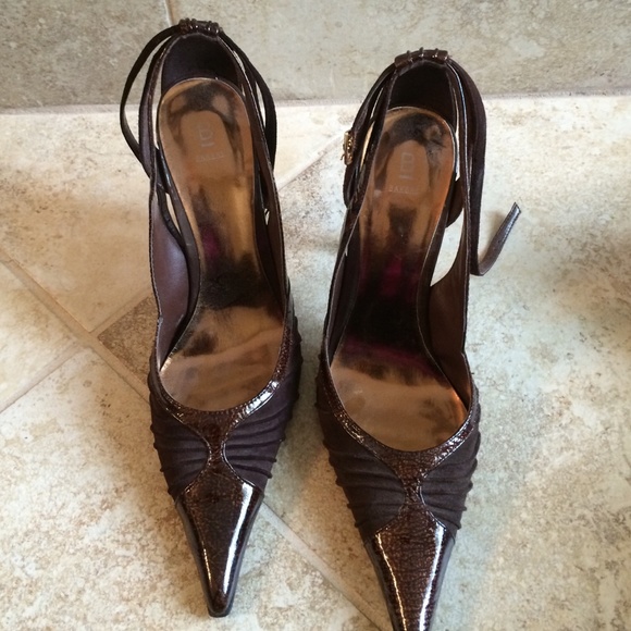 Heels - Picture 2 of 3