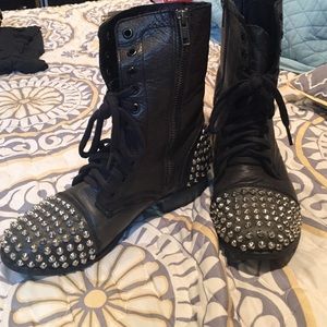 Steve Madden boots