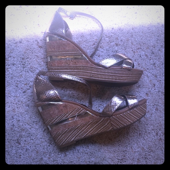 GOLD BOHO  CLASSY METALLIC WEDGE HEELS