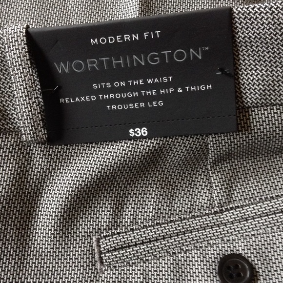 Reposhing Tag says size 18 fits like a size 16