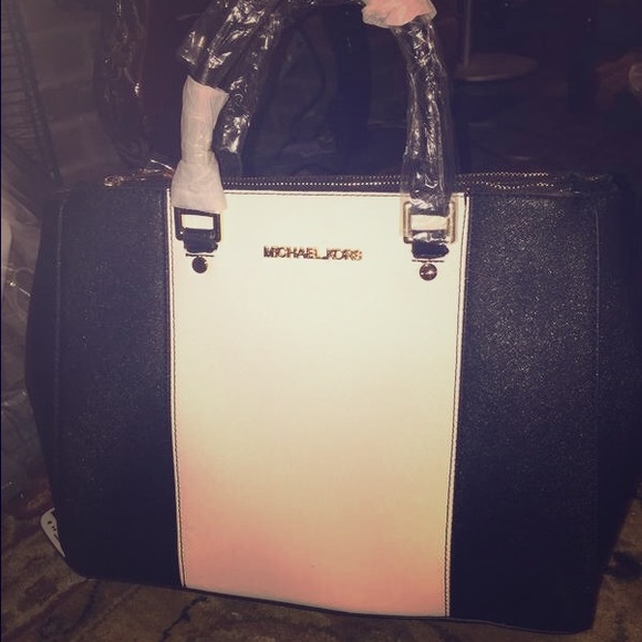 MK Medium Selma Saffiano Satchel