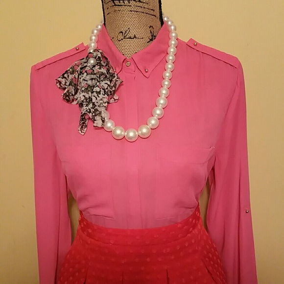 "H&M" top! - Picture 2 of 4