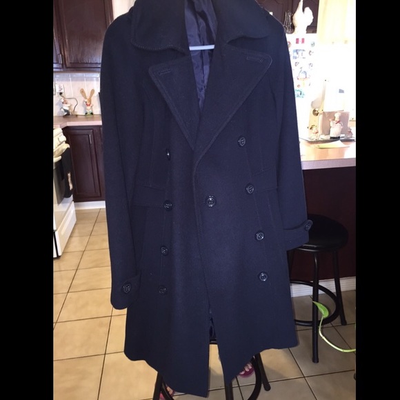 Women's peacoat