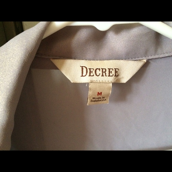 Sheer button up long sleeve collared shirt - Picture 3 of 3