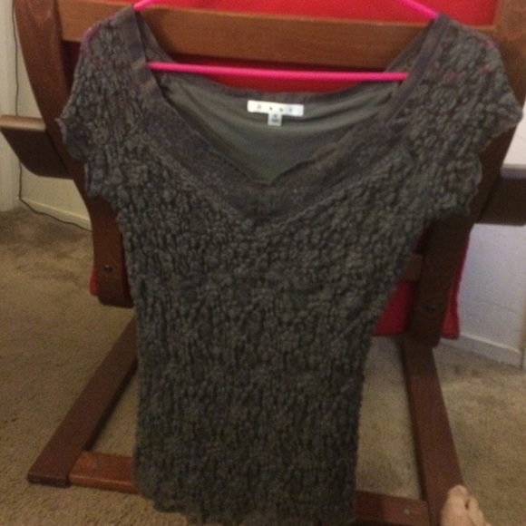 Grey mesh medium top. Medium