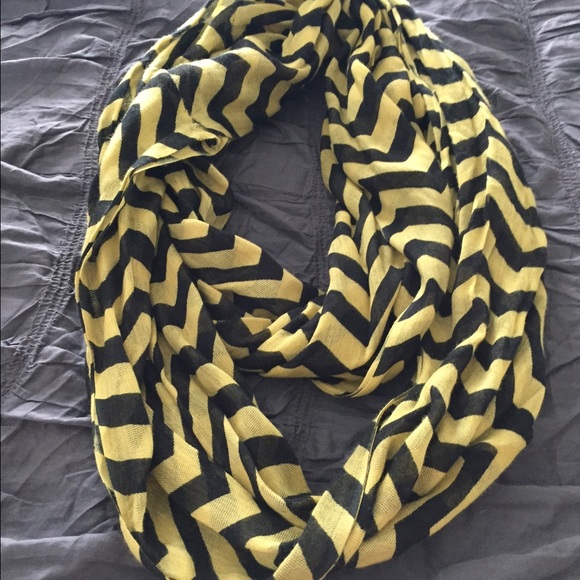 Infinity scarf
