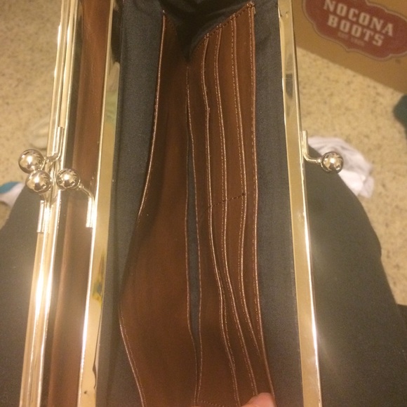 Wallet - Picture 3 of 4