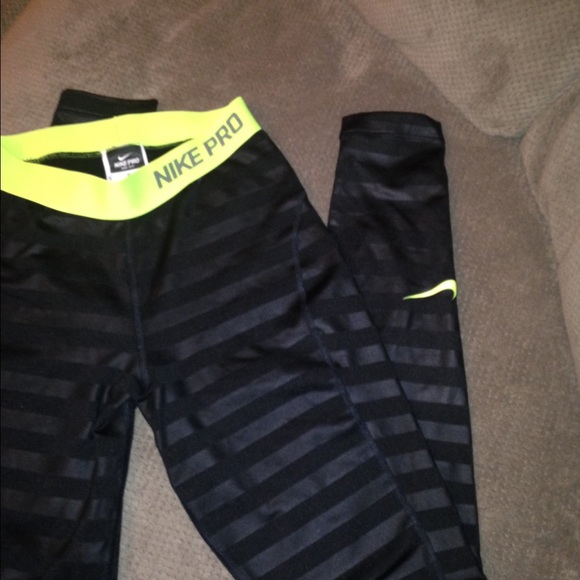 Nike Pro leggings