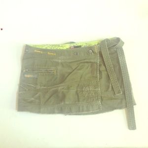 Diesel cargo skirt