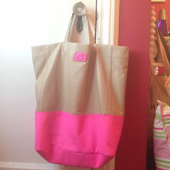 CWonder Handbag - Picture 2 of 2