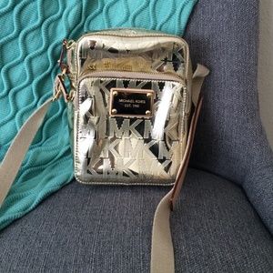 Michael Kors crossbody! Super cute!