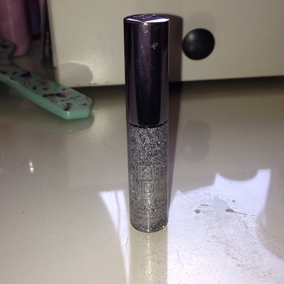 Urban decay silver sparkly eye liner