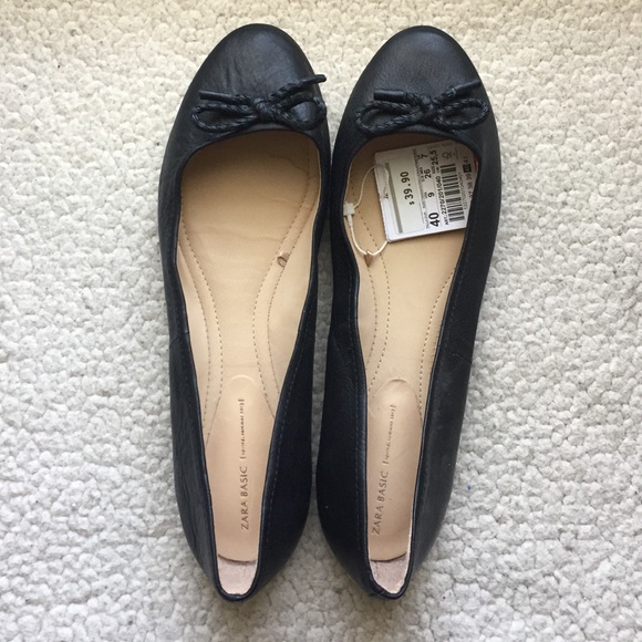 Black Ballet Flats