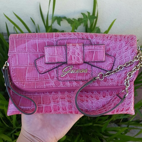 GUESS wristlet/clutch with bow