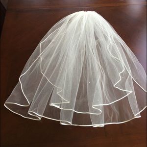 Ivory 2-tier Davids Bridal Veil