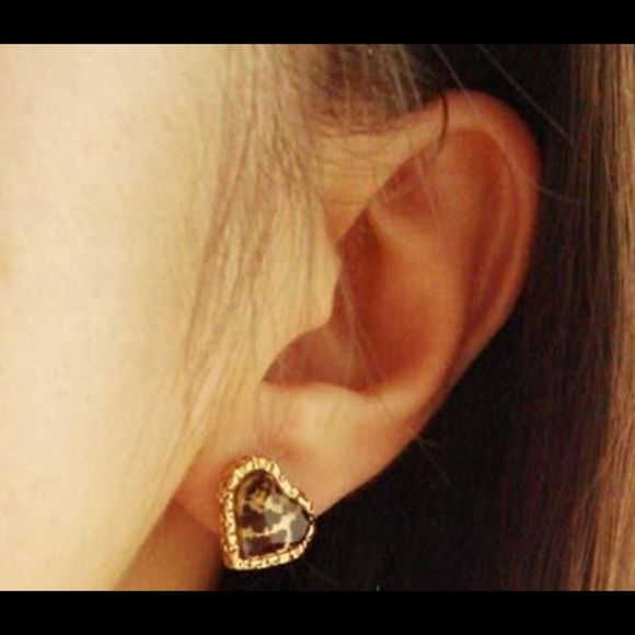Leopard Heart Earrings - Picture 2 of 2