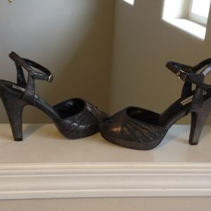 Steve Madden Olive Sandal