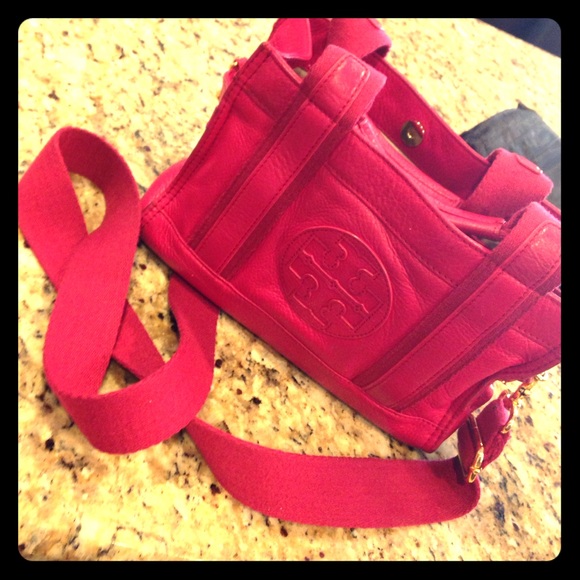 Adorable Tory Crossbody