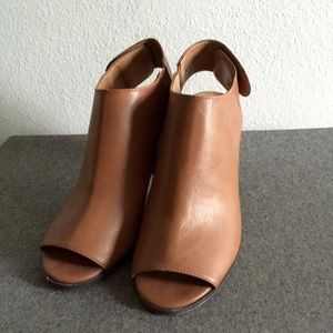 Cute Forever 21 Tan Booties!